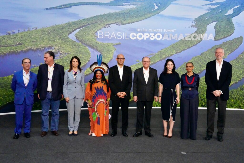 COP30 Encerra Sem Avanços e Falha Sobre Combustíveis Fósseis