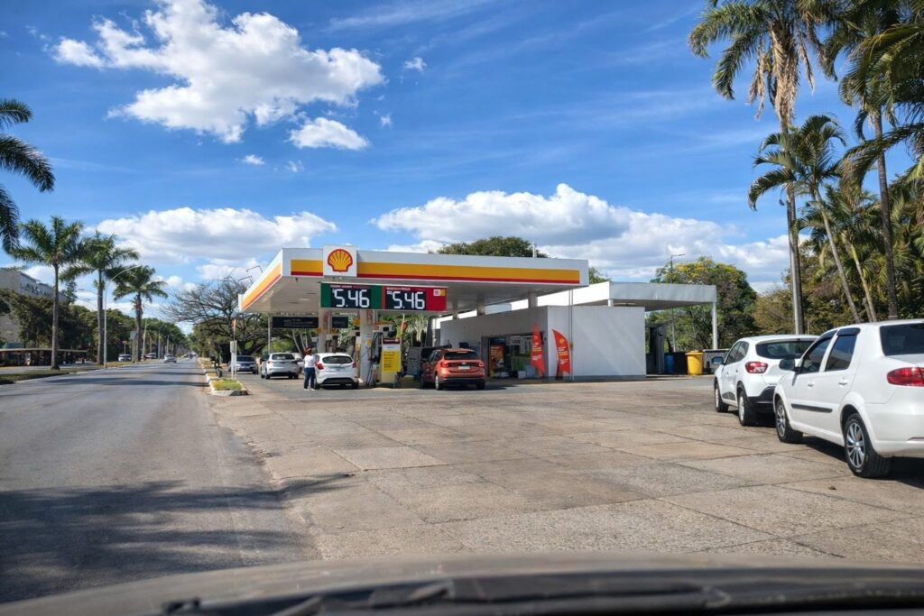 Posto Itamaraty 115 Sul: Economia no Abastecimento em Brasília DF