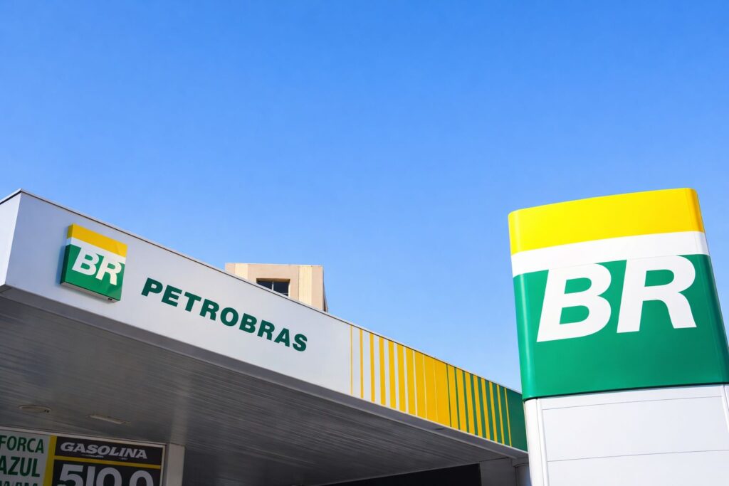 Preço da Gasolina Cai nas Refinarias: O Que Muda?