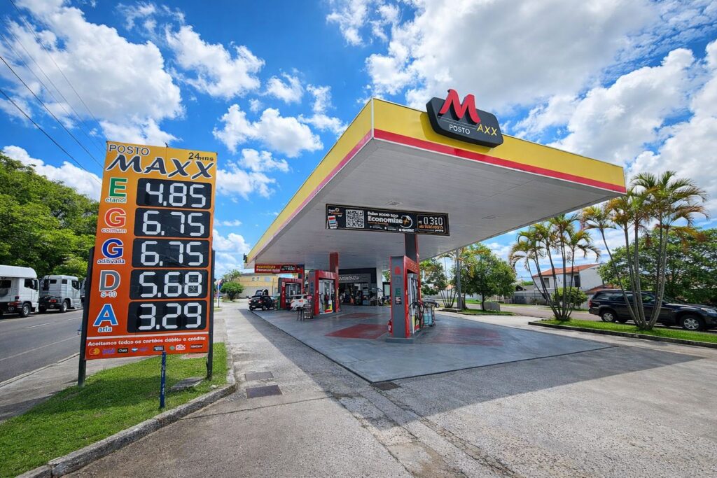 Auto Posto Maxx: Economia no Abastecimento em Curitiba, PR