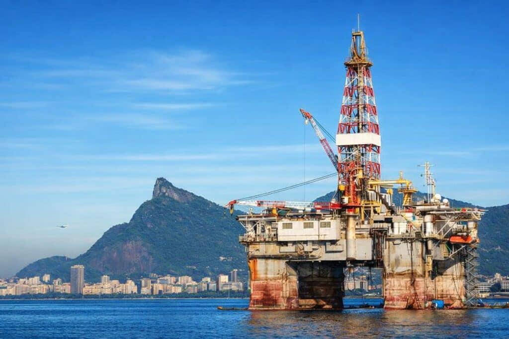 Brasil Quebra Recorde de Petróleo em 2025 e Projeta Crescer Até 2030