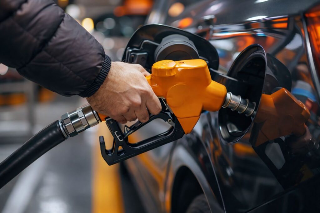 Gasolina Parada no Tanque: O Que Acontece Com o Motor