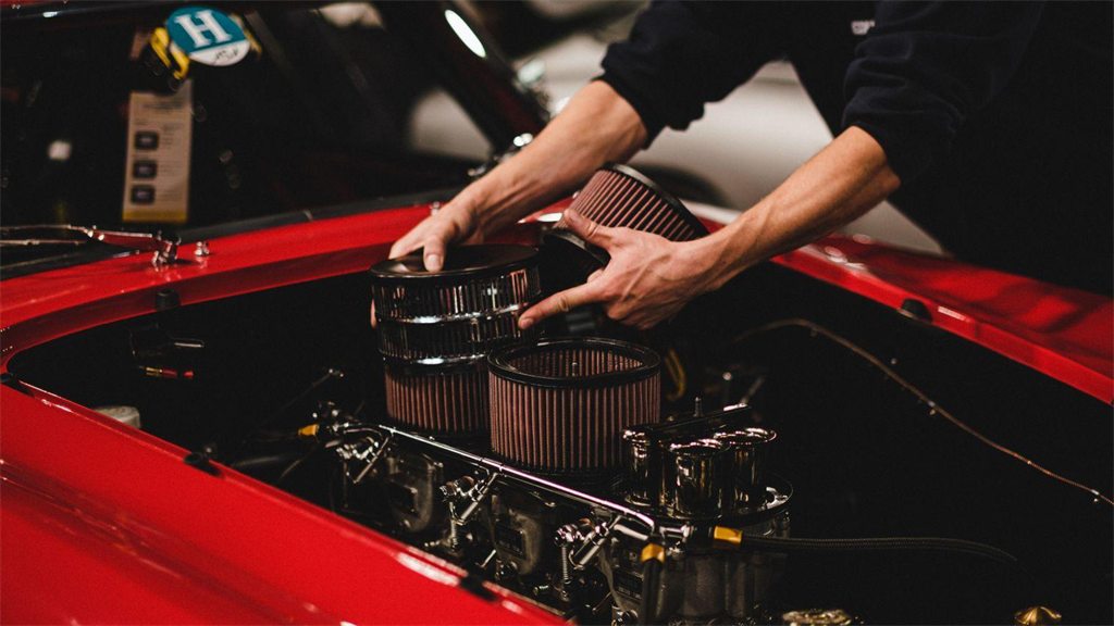 Como verificar o óleo do motor e completar o nível
